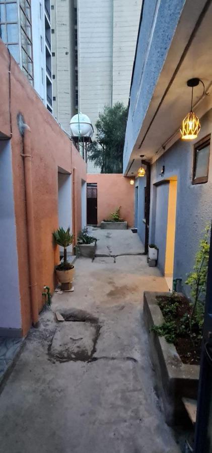 Lucy Guest House Addis Ababa Exteriör bild