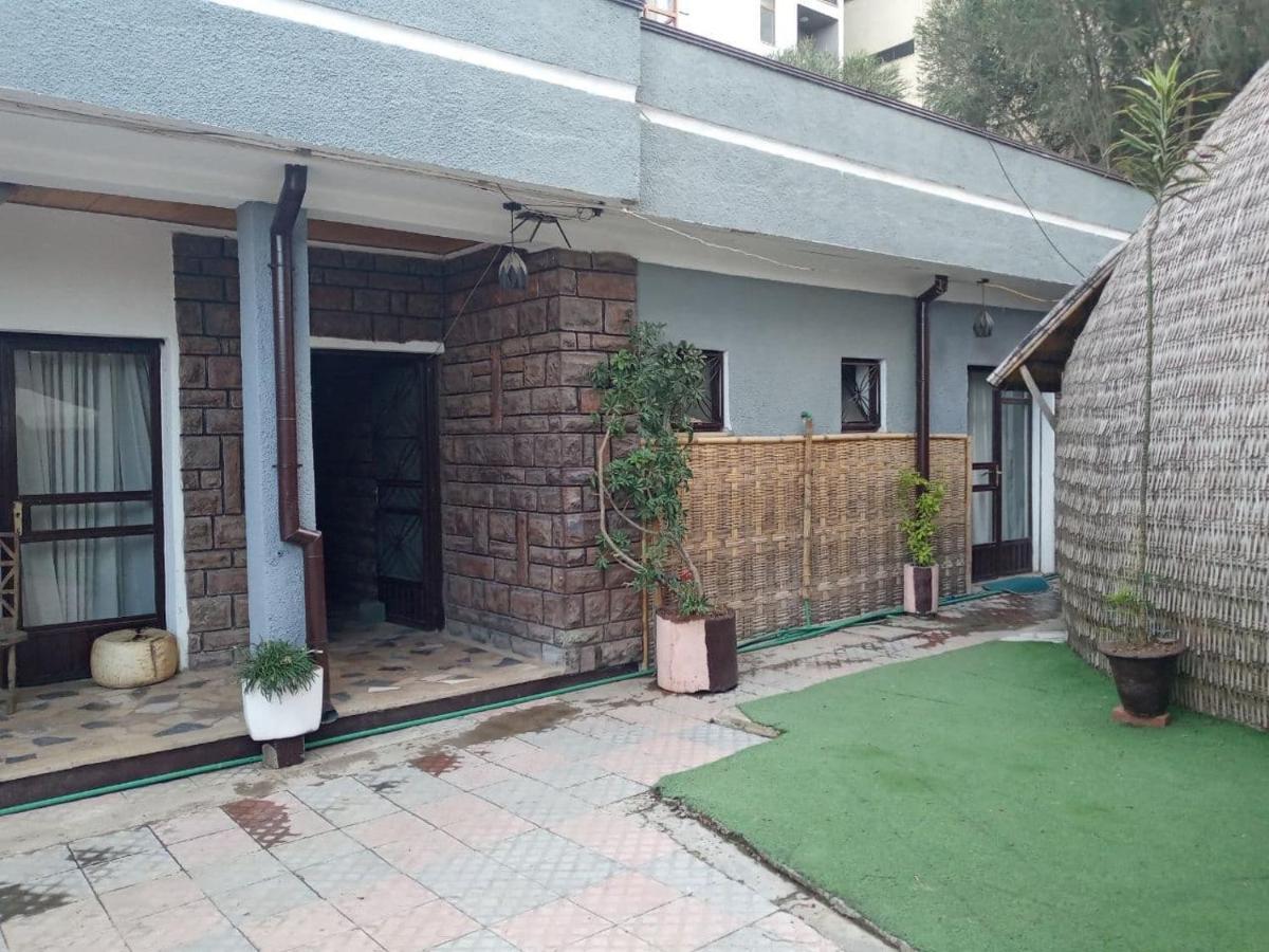 Lucy Guest House Addis Ababa Exteriör bild